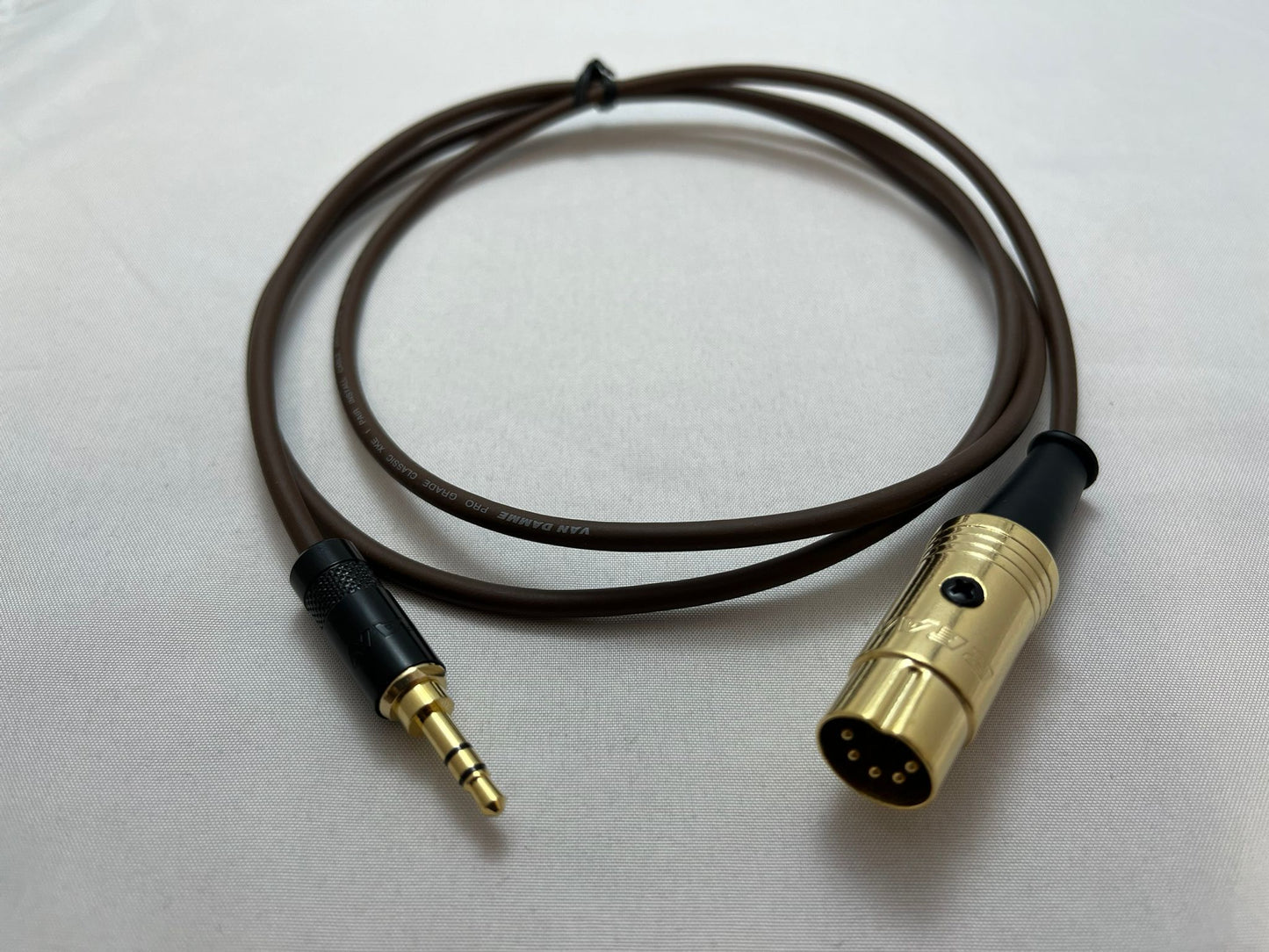 Bespoke High-End cable, Minijack to B&O BeoSound AUX In