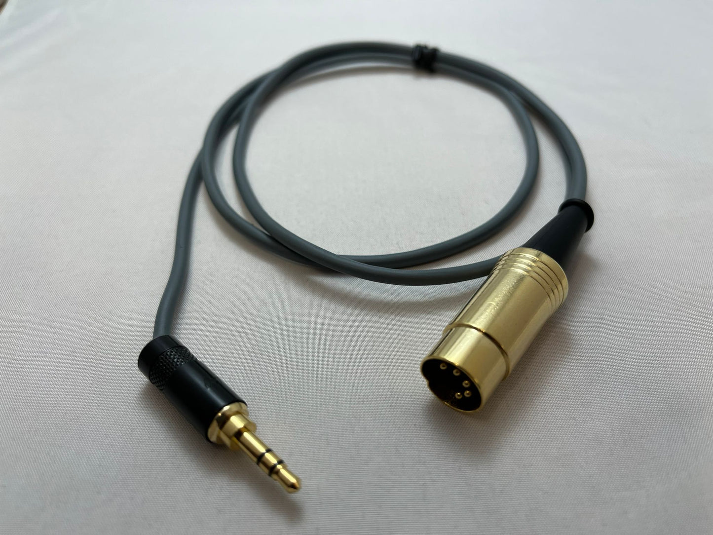 Bespoke High-End cable, Minijack to B&O BeoSound AUX In