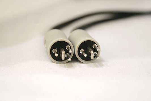 Speakerlink compatible 4 pin DIN cables for older Beolab Penta, 3000, 4500 and 5000 speakers (sold as a pair)